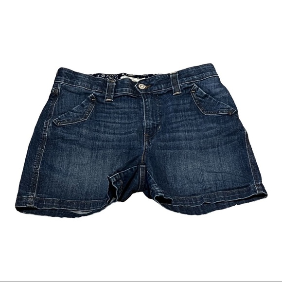 Levis Stretch Dark Wash 4.5” Denim Shorts - Picture 5 of 6